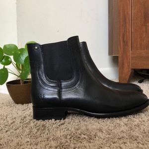 Frye | Black Leather Chelsea Boot